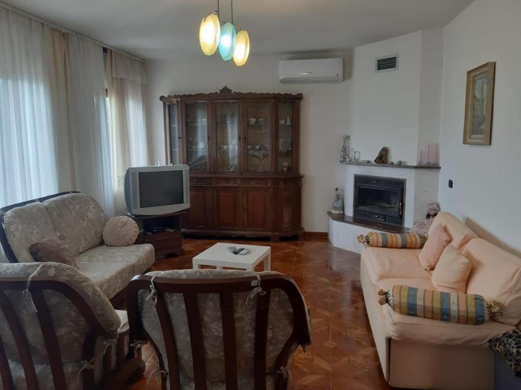 Guesthouse Villa Rosa Berat Chambre photo